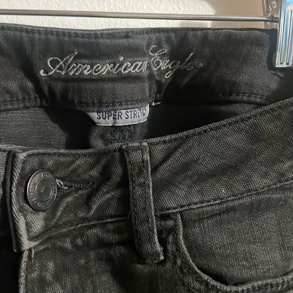 American Eagle super stretch Black Denim -destroyed - Picture 3 of 4